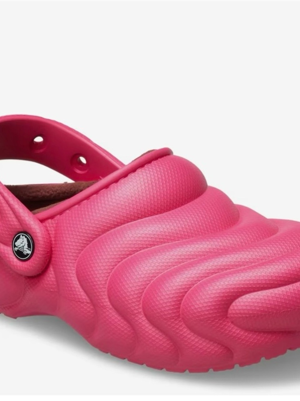 Crocs Classic Lined Overpuff Clogs Womens Size 6 Dragonfruit Pink Slip Ons